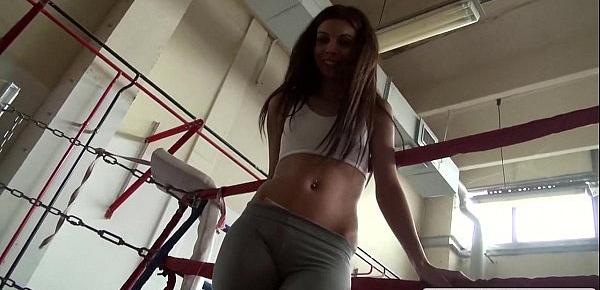  Hot amateu girl anal bangs in boxing ring